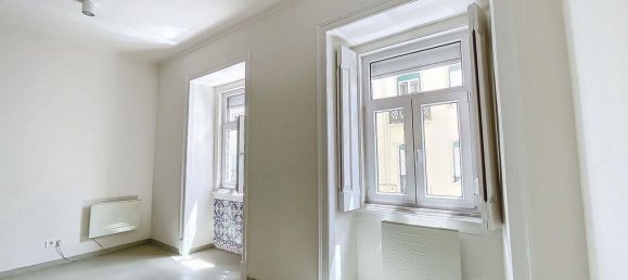 1 bedroom Apartment in Lisbon, Portugal No. 12926 3