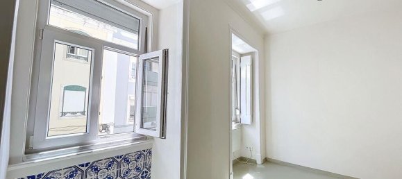 1 bedroom Apartment in Lisbon, Portugal No. 12926 4