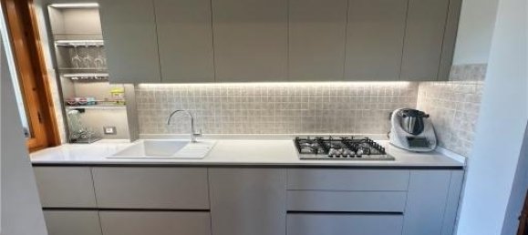 Квартира с 5 комнатами в Эмполи, Италия № 29233 16