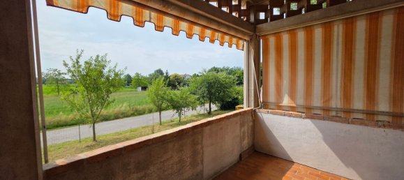 5 bedrooms House in Chiarano, Italy No. 371920 4