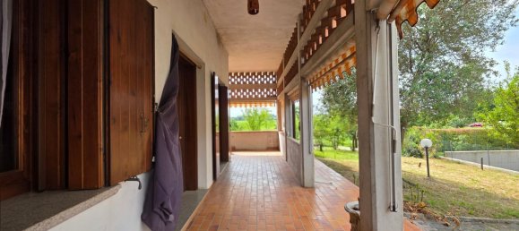 5 bedrooms House in Chiarano, Italy No. 371920 2