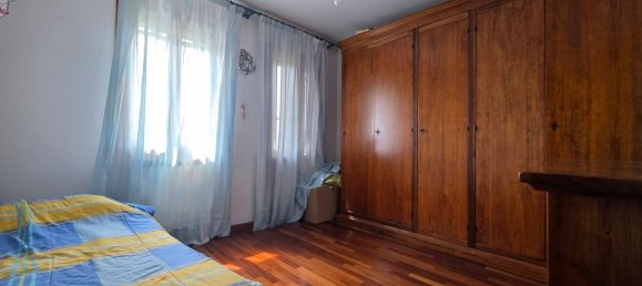 5 bedrooms House in Chiarano, Italy No. 371920 16