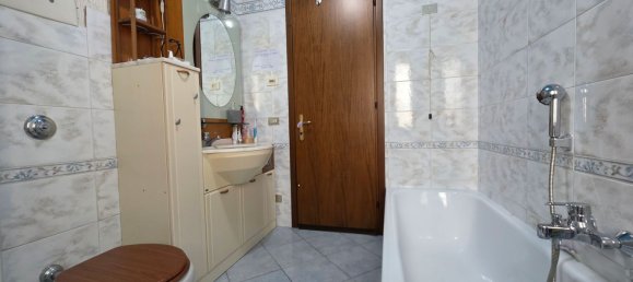 5 bedrooms House in Chiarano, Italy No. 371920 13