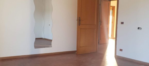 4-salle Appartement à Torgiano, Italy No. 286697 6