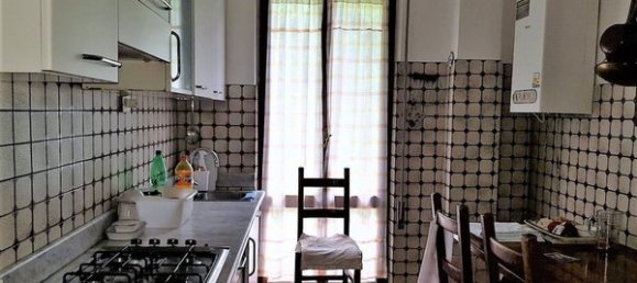 Квартира с 5 комнатами в Каррара, Италия № 50644 12