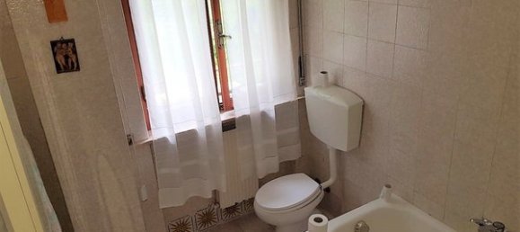 Квартира с 5 комнатами в Каррара, Италия № 50644 17