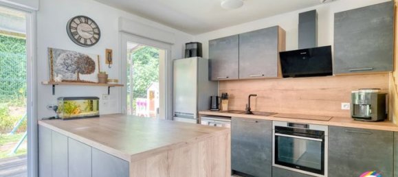 Casa de 3 dormitorios en Sainte-Euphemie, France No. 313532 7