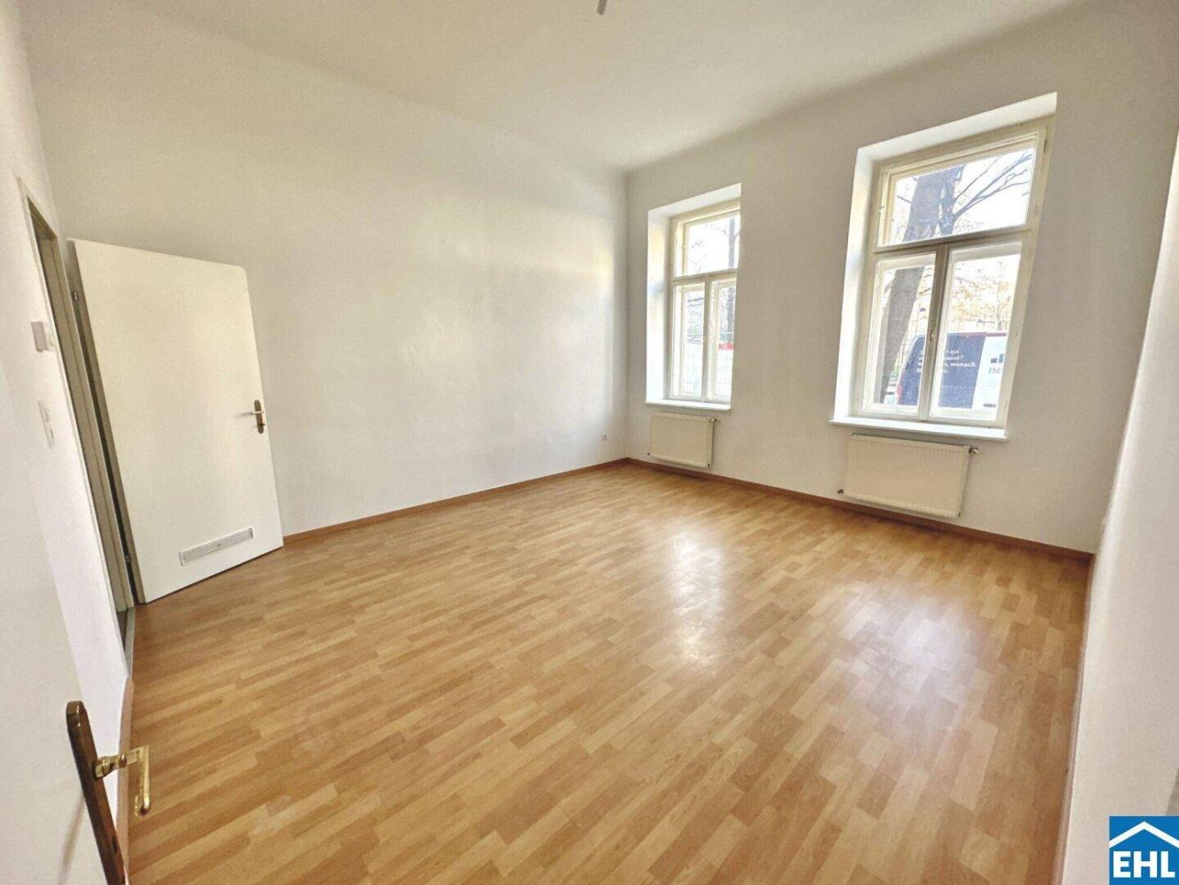 3-salle Appartement à Mariahilf, Austria No. 8317