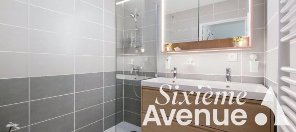 2 bedrooms House in Chassieu, France No. 321423 7