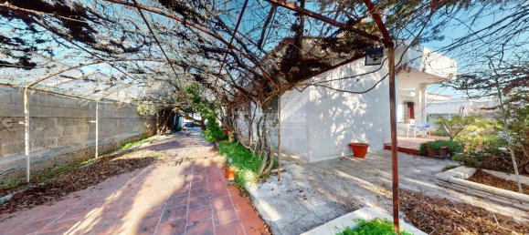 3 rooms Apartment in Lecce, Italy No. 136216 15