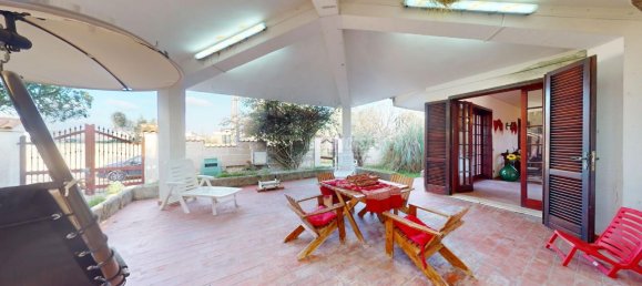 3 rooms Apartment in Lecce, Italy No. 136216 7