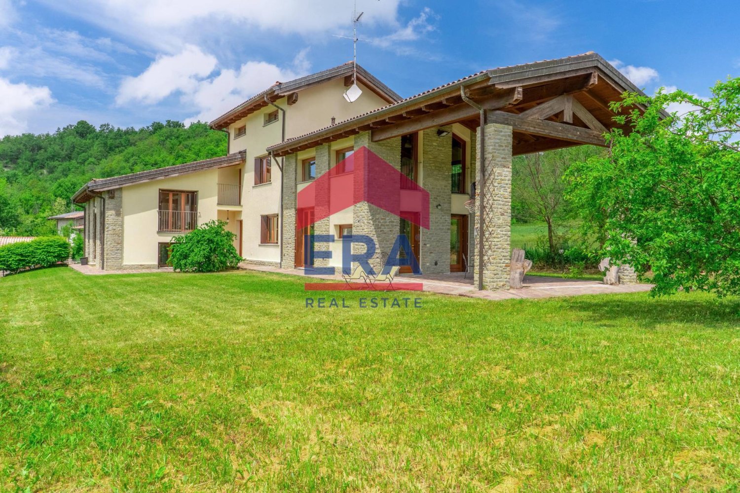 3 chambres Villa à Val di Nizza, Italy No. 335278