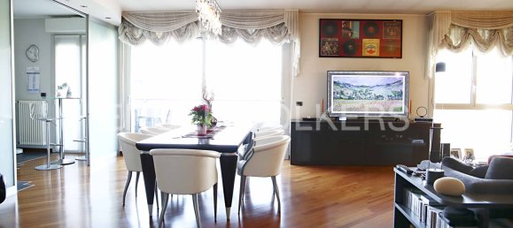 Пентхаус с 3 спальнями в Арезе, Италия № 106416 2