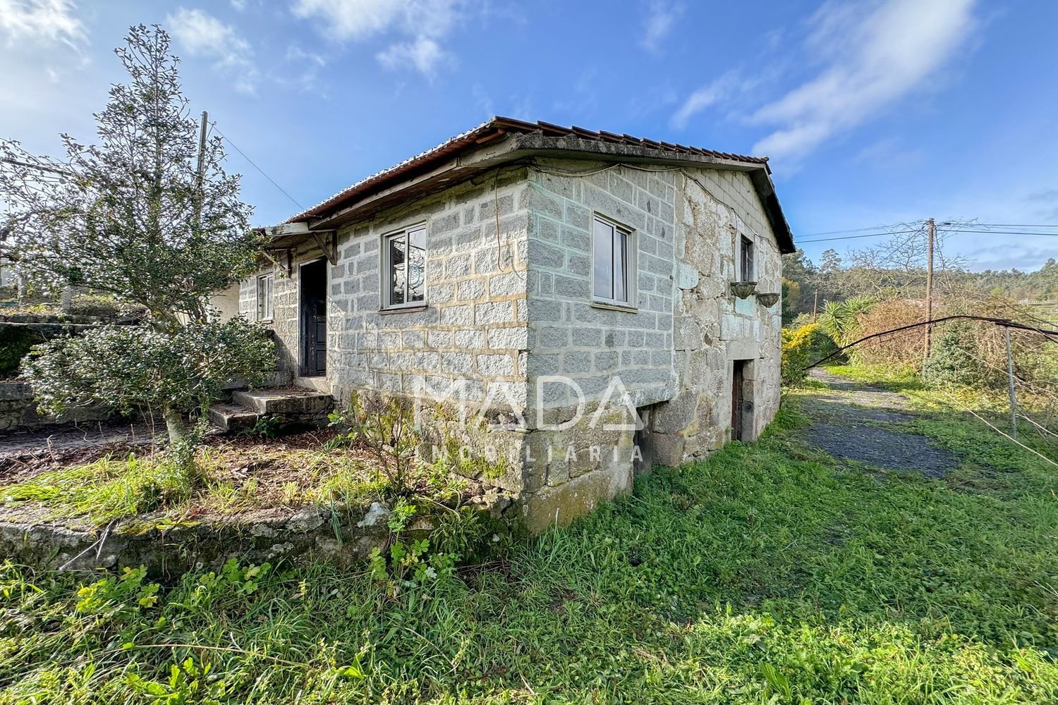 15 bedrooms House in Guimaraes, Portugal No. 32087