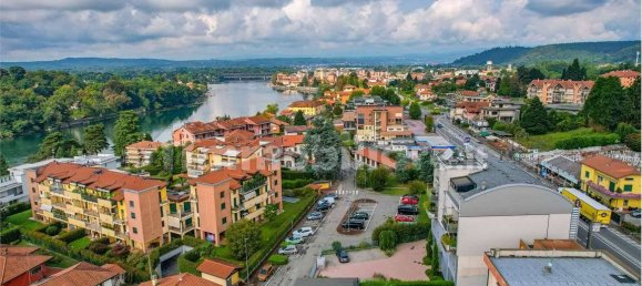 3 bedrooms Apartment in Sesto Calende, Italy No. 354448 3