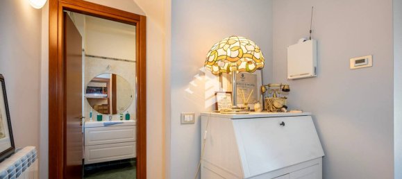 3 bedrooms Villa in Rome, Italy No. 65366 5