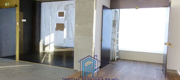 Propriété commerciale à Rio Tinto, Portugal 72m² No. 74105 2