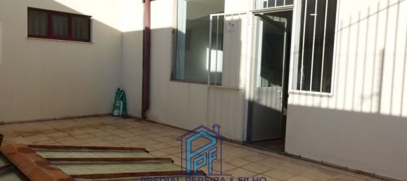 Propriété commerciale à Rio Tinto, Portugal 72m² No. 74105 13