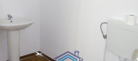 Propriété commerciale à Rio Tinto, Portugal 72m² No. 74105 9