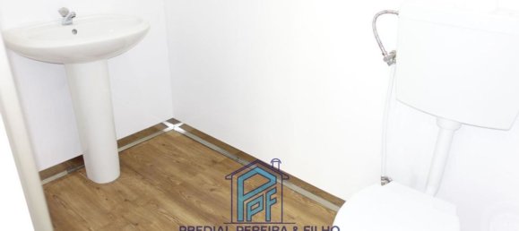 Propriété commerciale à Rio Tinto, Portugal 72m² No. 74105 10