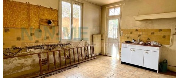 3 Schlafzimmer Haus in Louviers, France, Nr. 303499 5