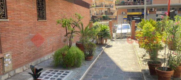 Apartamento de 4 habitaciónes en Rome, Italy No. 221211 2