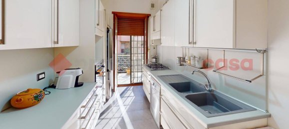 Apartamento de 4 habitaciónes en Rome, Italy No. 221211 9