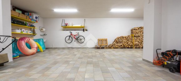 9-salle Villa à Busca, Italy No. 17973 12