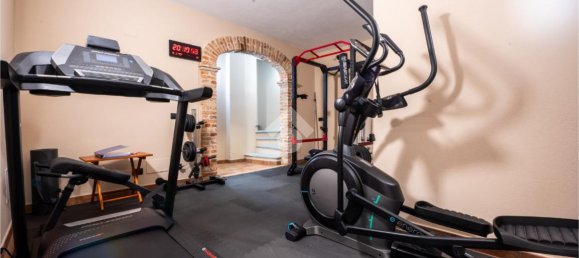 9-salle Villa à Busca, Italy No. 17973 10