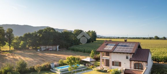 9-salle Villa à Busca, Italy No. 17973 25