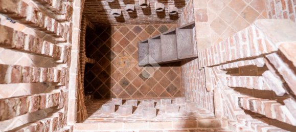 9-salle Villa à Busca, Italy No. 17973 16