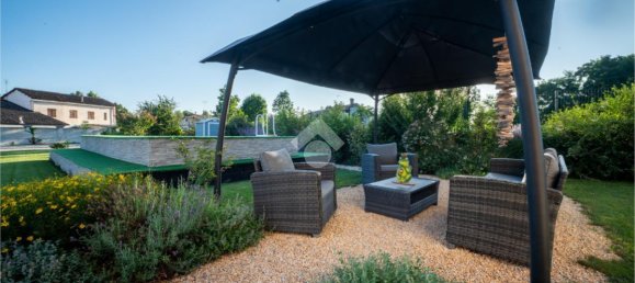 9-salle Villa à Busca, Italy No. 17973 23