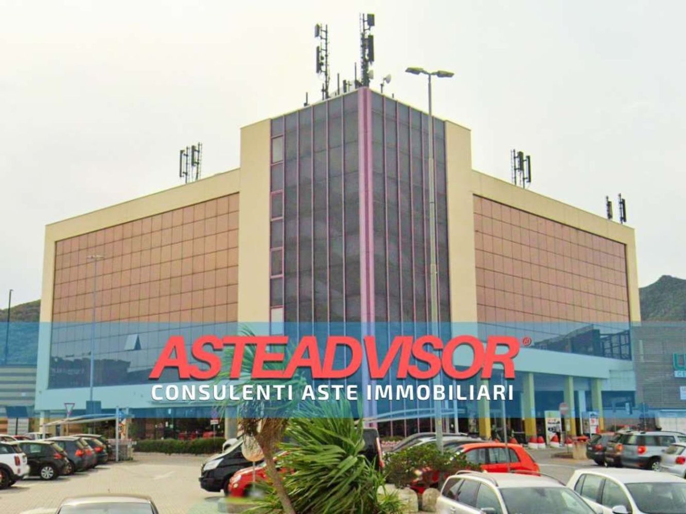 Коммерческая недвижимость 640м² в Альбенга, Италия № 273163