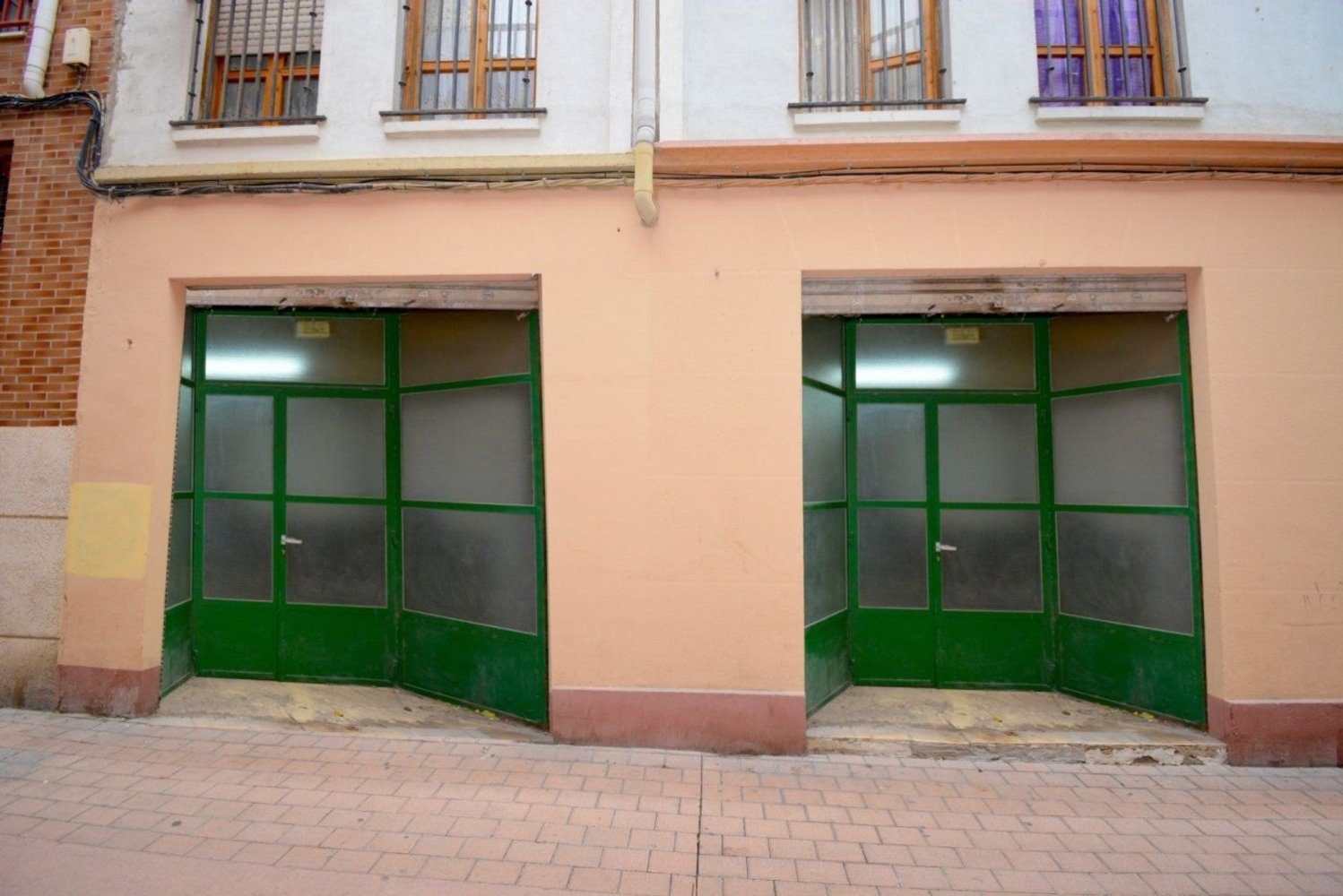 Propriété commerciale à Zaragoza, Spain 141m² No. 64465