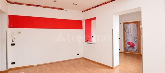 2غرفة شقة في Erba, Italy رقم 141656 3