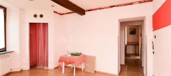 2غرفة شقة في Erba, Italy رقم 141656 2