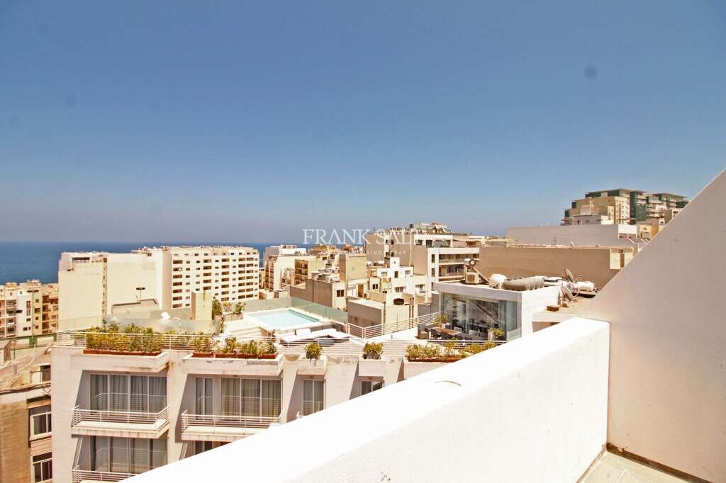 1 bedroom Penthouse in Sliema, Malta No. 4526