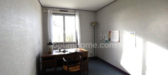 Casa de 4 dormitorios en Tremblay-les-Villages, France No. 156860 9