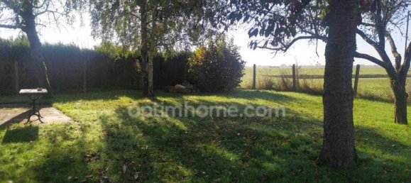 Casa de 4 dormitorios en Tremblay-les-Villages, France No. 156860 2