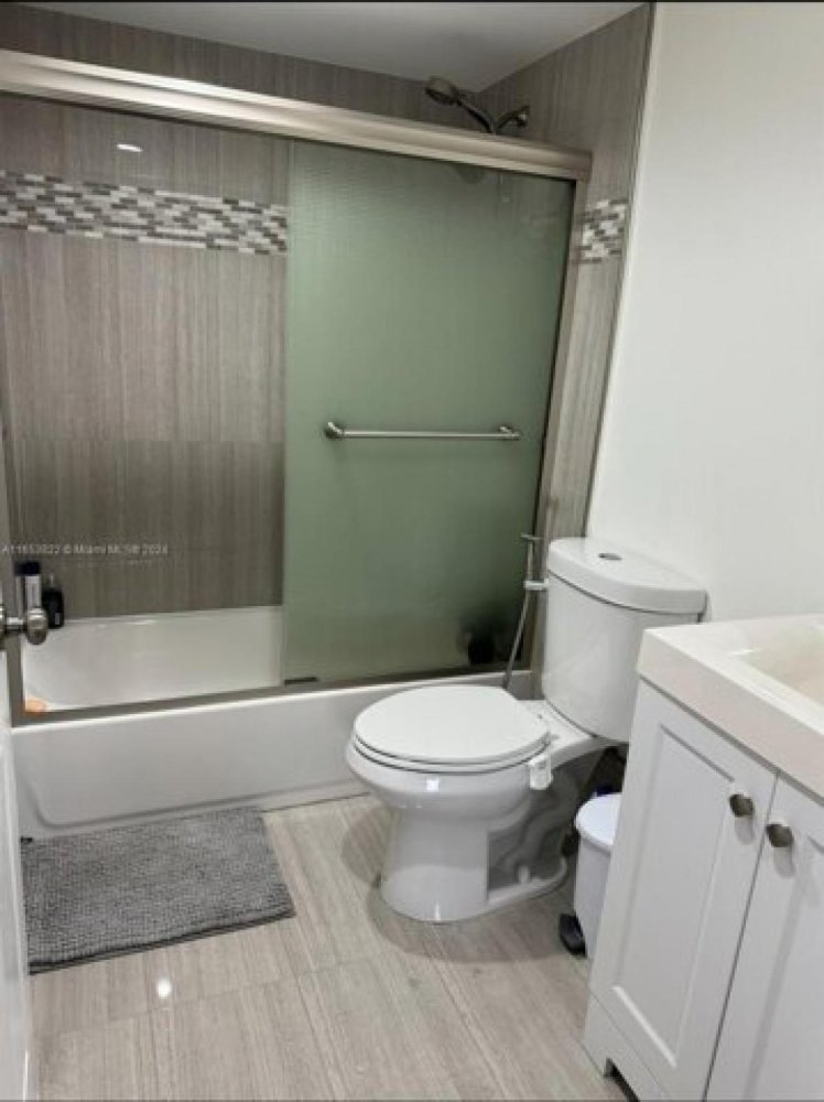 Дом с 2 спальнями в Майами, США № 246369