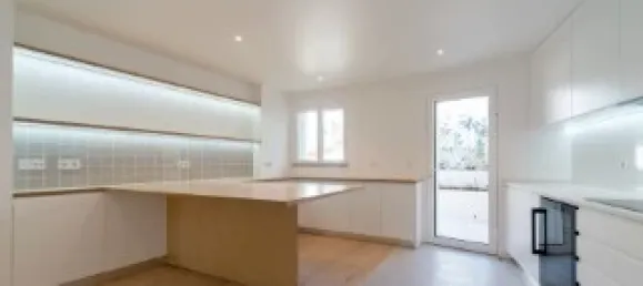 4 bedrooms House in Cascais, Portugal No. 104751 10
