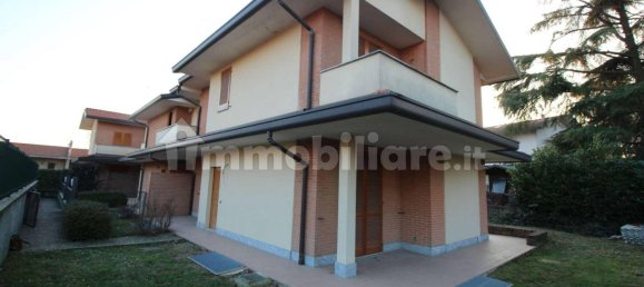 3 Schlafzimmer Villa in Vimercate, Italy, Nr. 103732 17