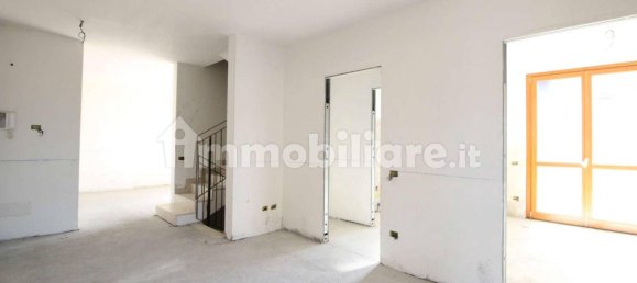 3 Schlafzimmer Villa in Vimercate, Italy, Nr. 103732 10