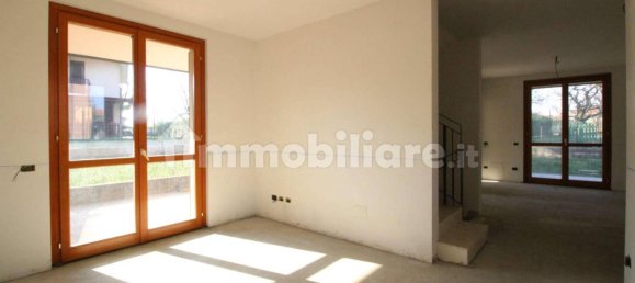 3 Schlafzimmer Villa in Vimercate, Italy, Nr. 103732 7
