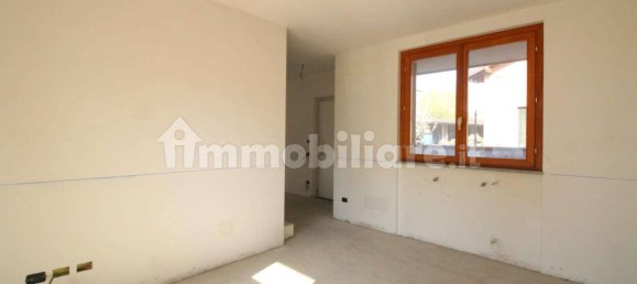 3 Schlafzimmer Villa in Vimercate, Italy, Nr. 103732 12