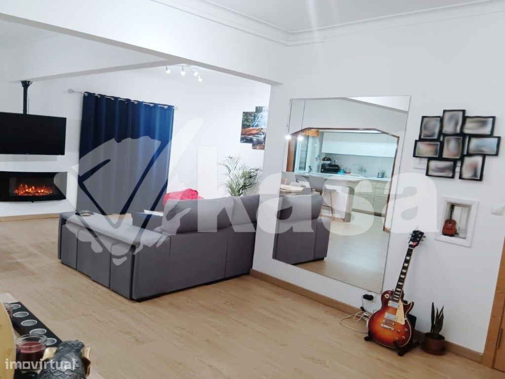 3 bedrooms Apartment in Almada, Portugal No. 316429