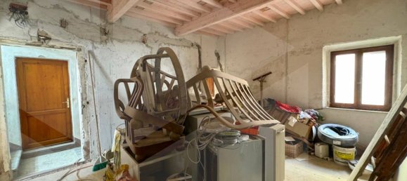 9 rooms House in Ponsacco, Italy No. 27956 25