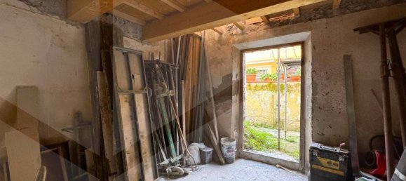 9 rooms House in Ponsacco, Italy No. 27956 13