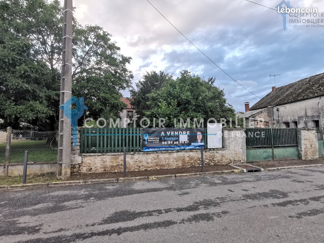 3 غرف نوم قطعة أرض في La Foret-le-Roi, France رقم 176962