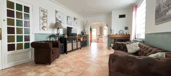 Вилла с 3 спальнями в Лувр, Франция № 183336 3